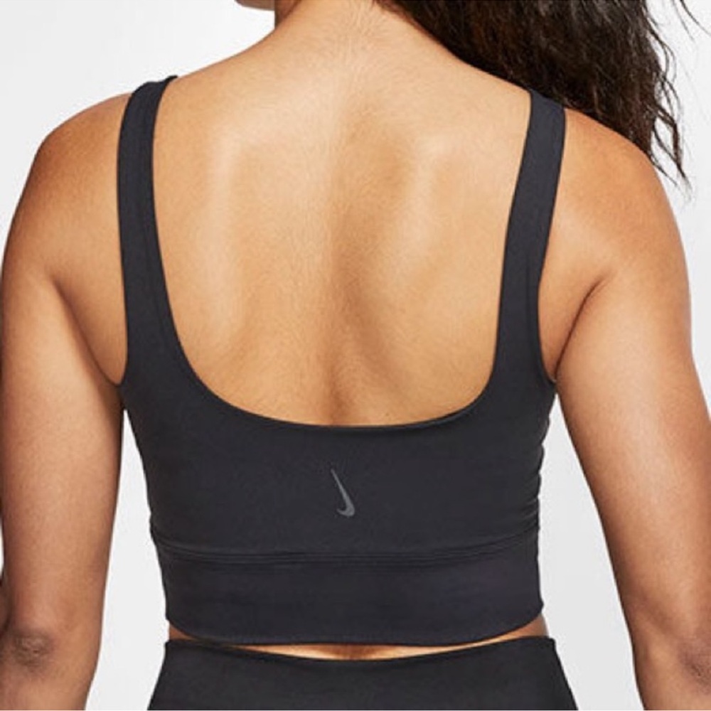 Nike Women's Yoga Luxe Scoop Neck Crop Tank Top Black Sports Bra